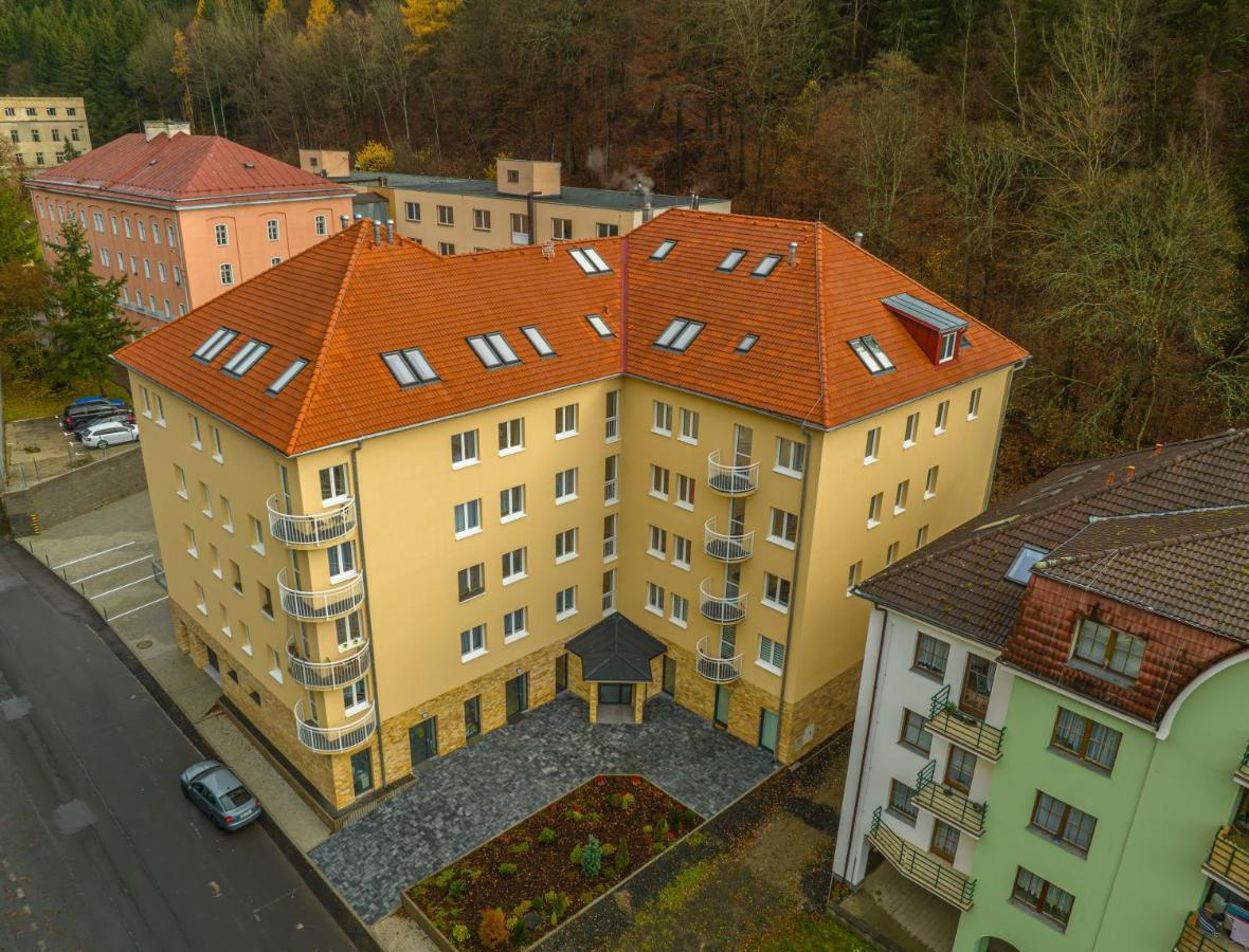 Apartman Claudia - Rezidence K Lanovce Jáchymov Buitenkant foto
