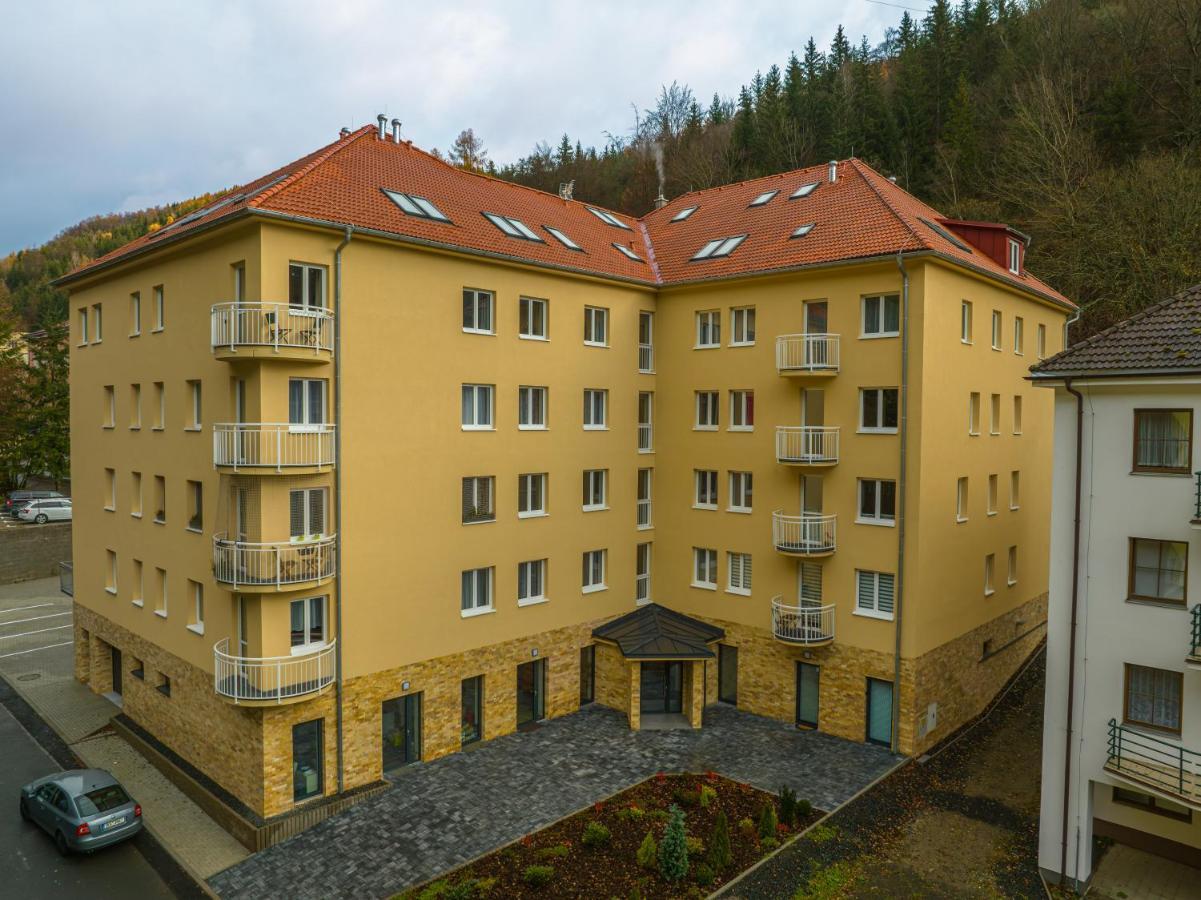 Apartman Claudia - Rezidence K Lanovce Jáchymov Buitenkant foto